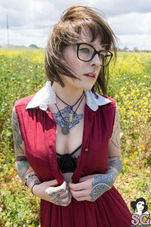Tatted Goth Parousia naked outdoor at suicidegirls