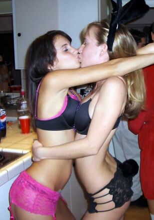 Private pic collection of sex-starved amateur lesbians with
