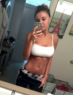 Black-haired beauty post selfies of her big  every day,..